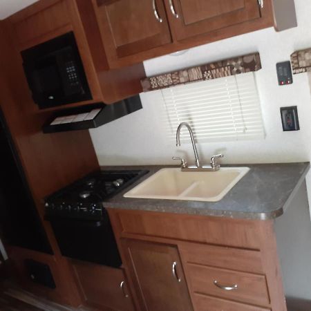 2017 Camper Located At The St. George Rv Park! Hotel Exterior photo